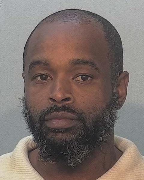Allen County warrant photograph for Michael Levoid Logan
