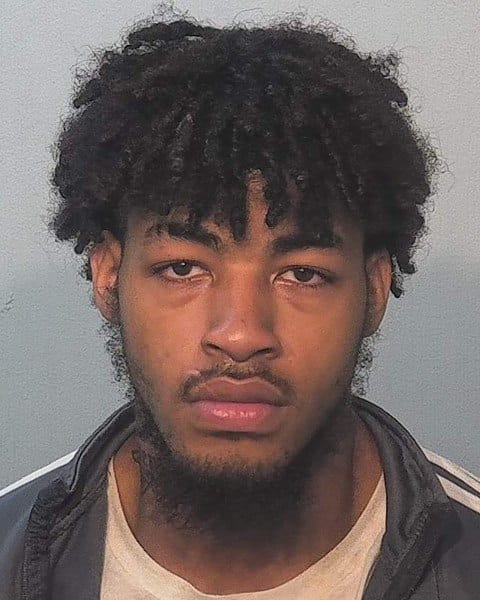 Allen County warrant photograph for Demarion Lequinn Crawford
