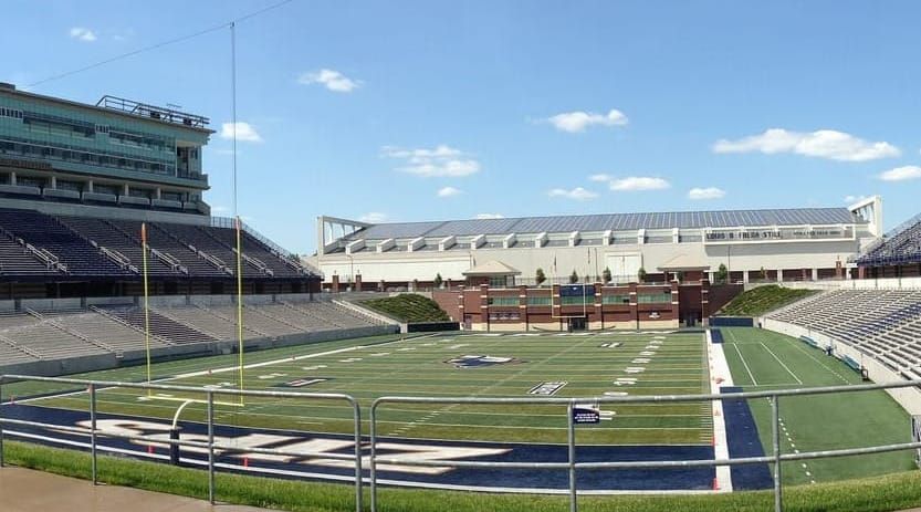 Akron melts down in 38-10 loss to UNLV