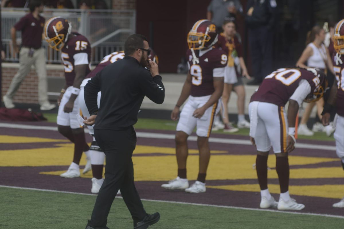 Central Michigan squeaks by Colgate in 13-10 victory