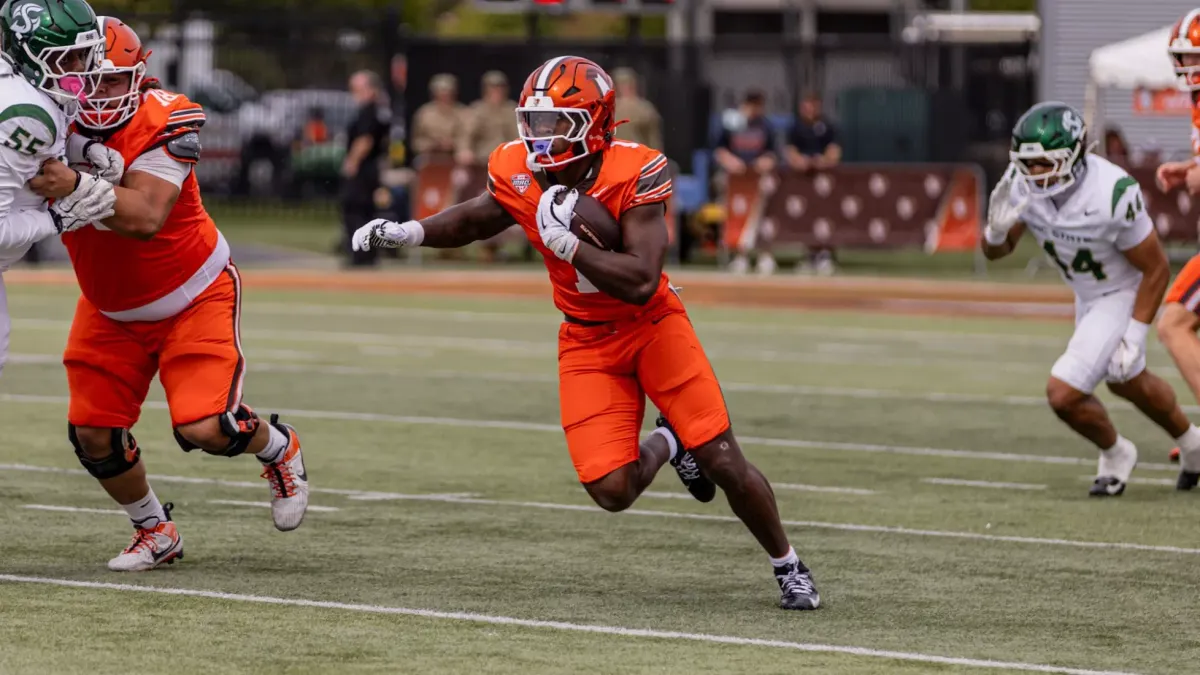 Bowling Green runs wild in 38-10 rout of Sacramento State