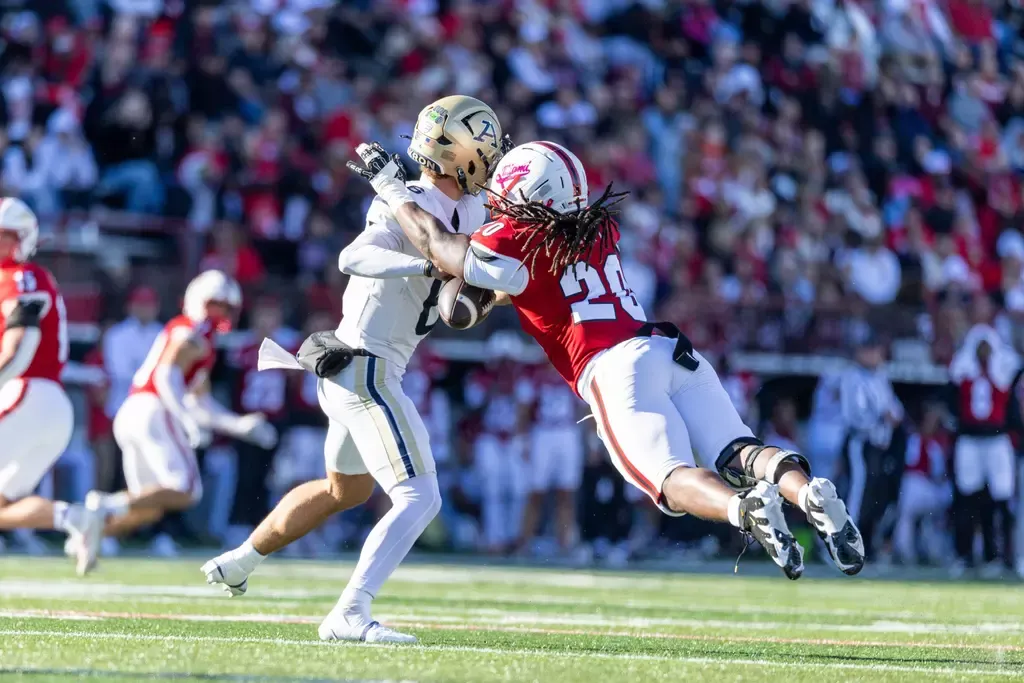 Miami forces four interceptions in 34-14 victory over Akron