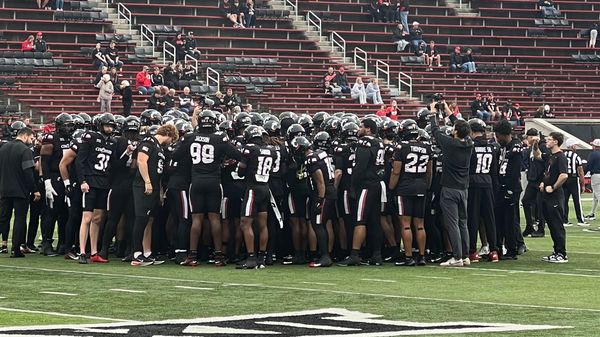Cincinnati snatches final Victory Bell from Miami (OH), 35-31, in dramatic comeback