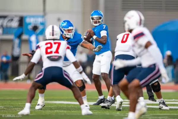 Buffalo skates by Robert Morris in 31-28 Homecoming win