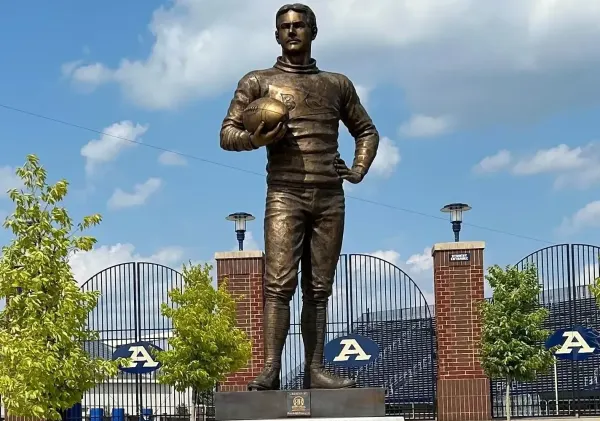 Akron wins one for Whims, downs Robert Morris 45-10