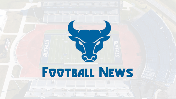 Buffalo names Elijah Holmes starting quarterback