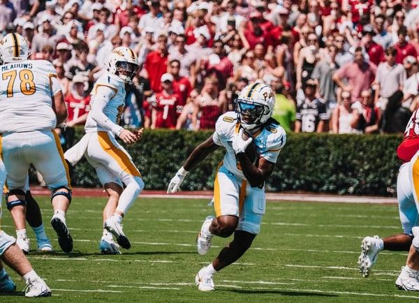 Kent State's special teams miscues allows Ohio to slip by with 13-10 road win