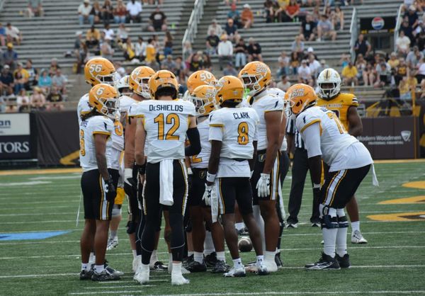2026 MAC Football Week 8 Game Preview: Akron Zips at Kent State Golden Flashes