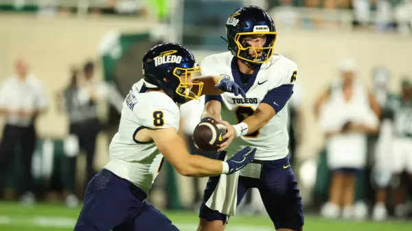 Toledo kicks into high gear in 39-24 road win over Ball State