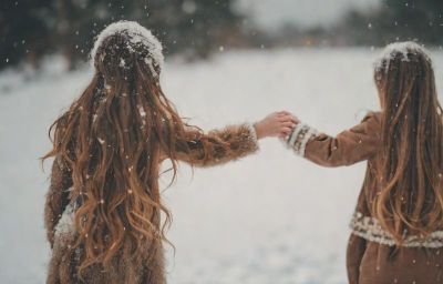 What makes you feel your aliveness? Singing to the moon, a muskrat friend & how to fall up