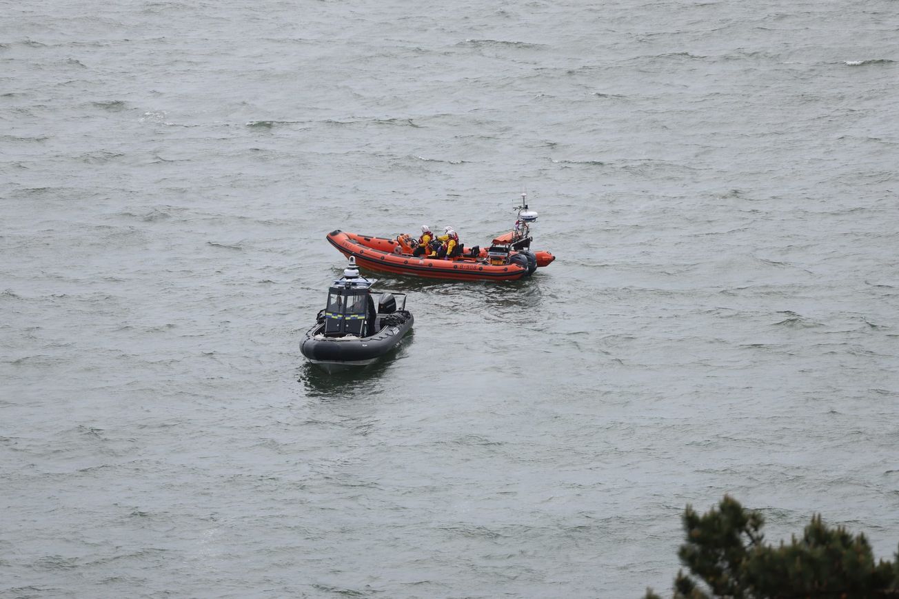 Huge emergency search for missing teenager