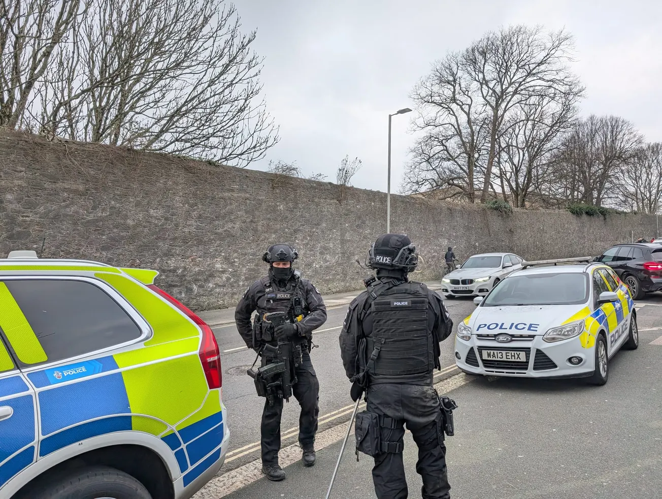 Plymouth pub locked down after gun scare near University