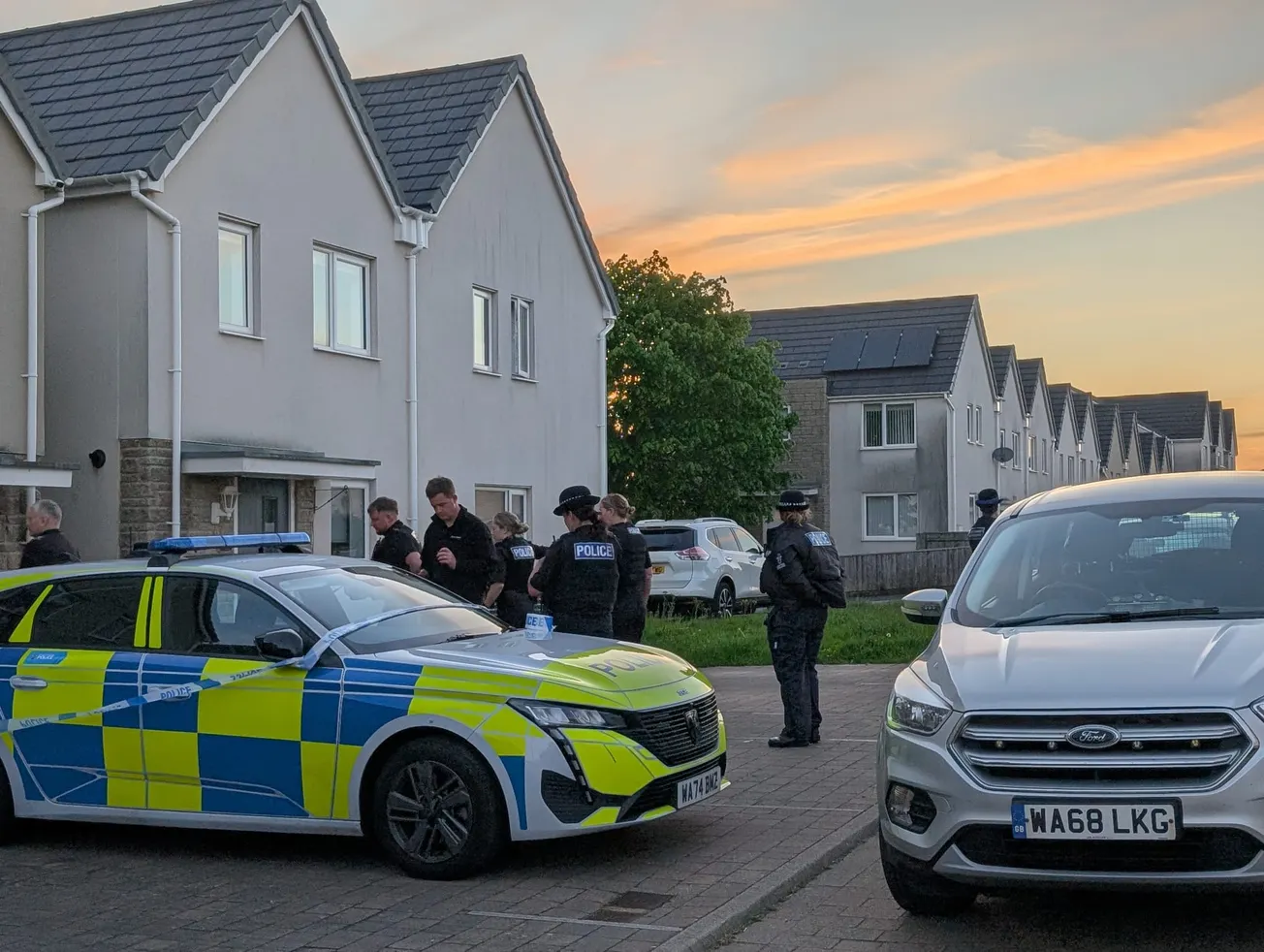 ​Armed police cordon off Plymouth home after 'serious threat'