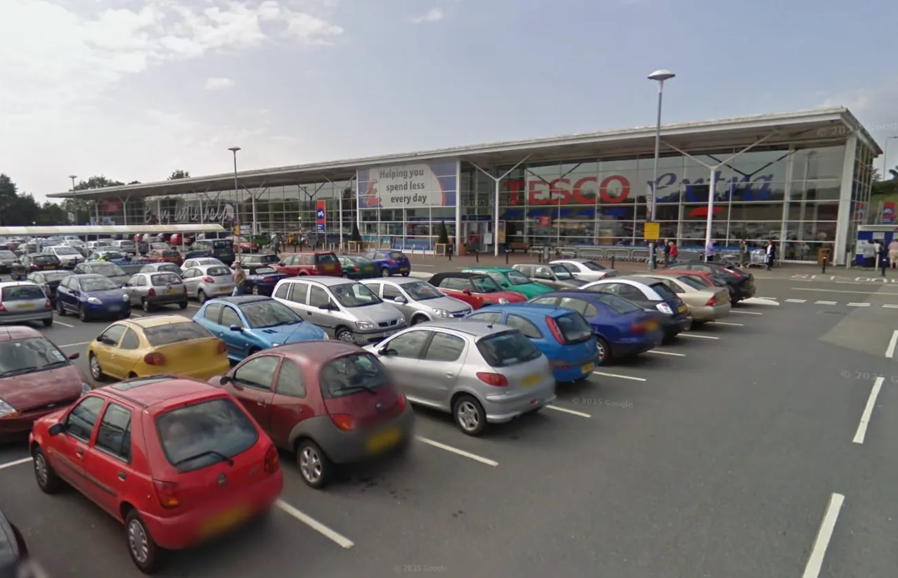 Fire breaks out inside Tesco Lee Mill bakery as shoppers evacuated