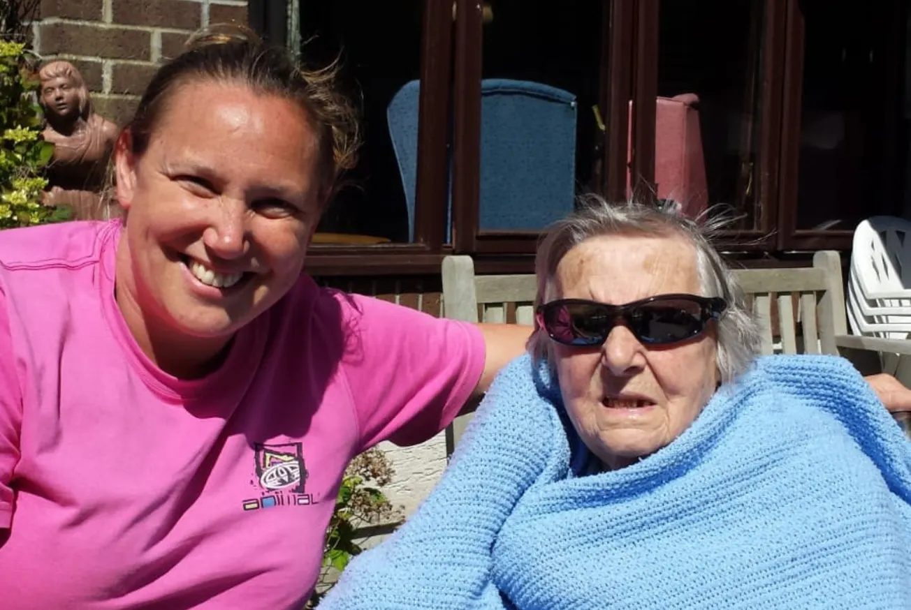 Hero Plymouth police officer swims English Channel in memory of nan