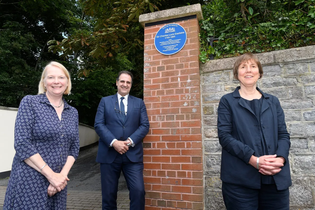 Plaque unveiled in Plymouth for art trailblazer who changed the National Gallery forever