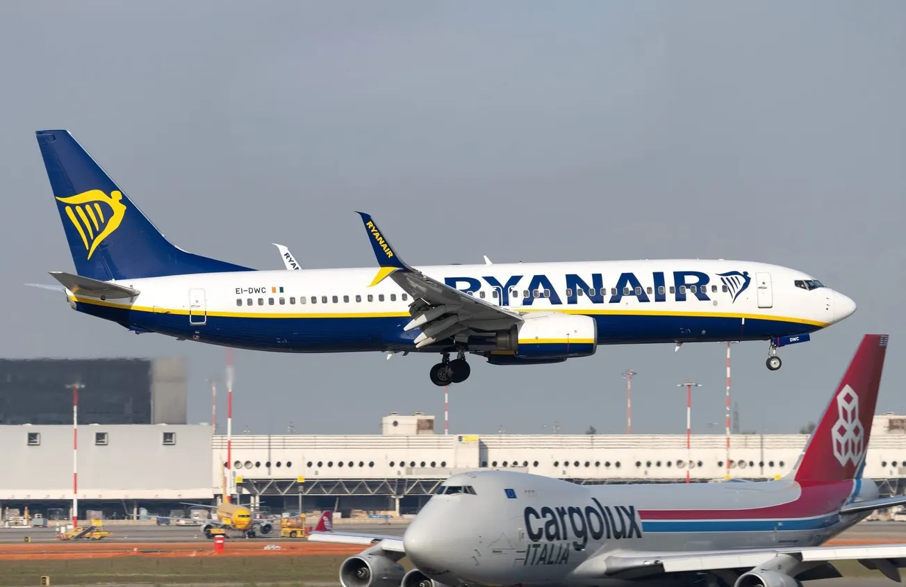 Ryanair plane declares emergency while flying over Plymouth - live updates
