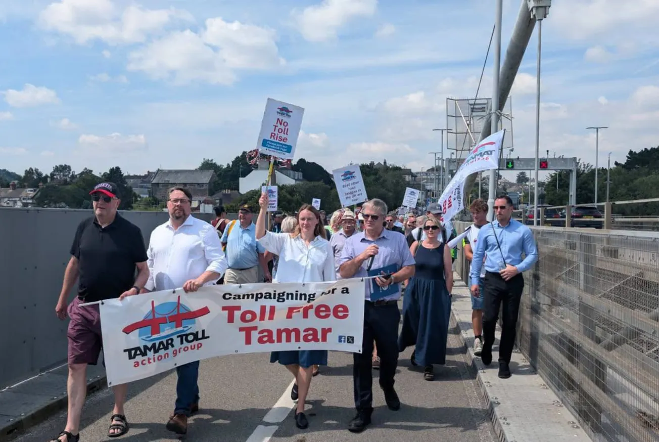 Hundreds march across Tamar Bridge demanding tolls are scrapped