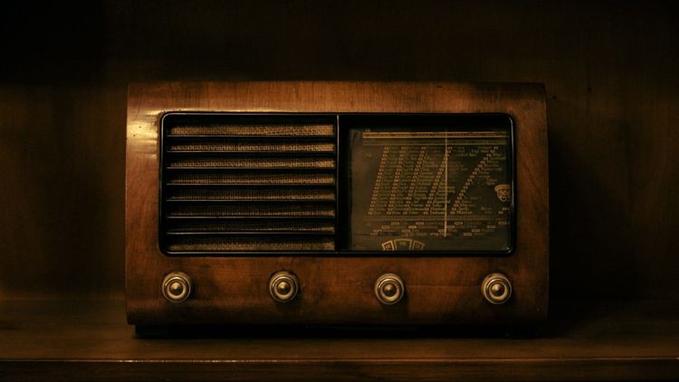 Governing by subtraction