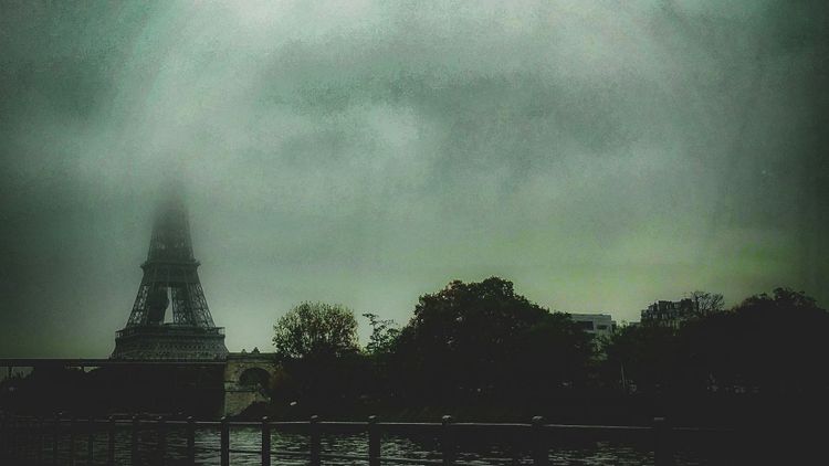 Seven minutes in Paris