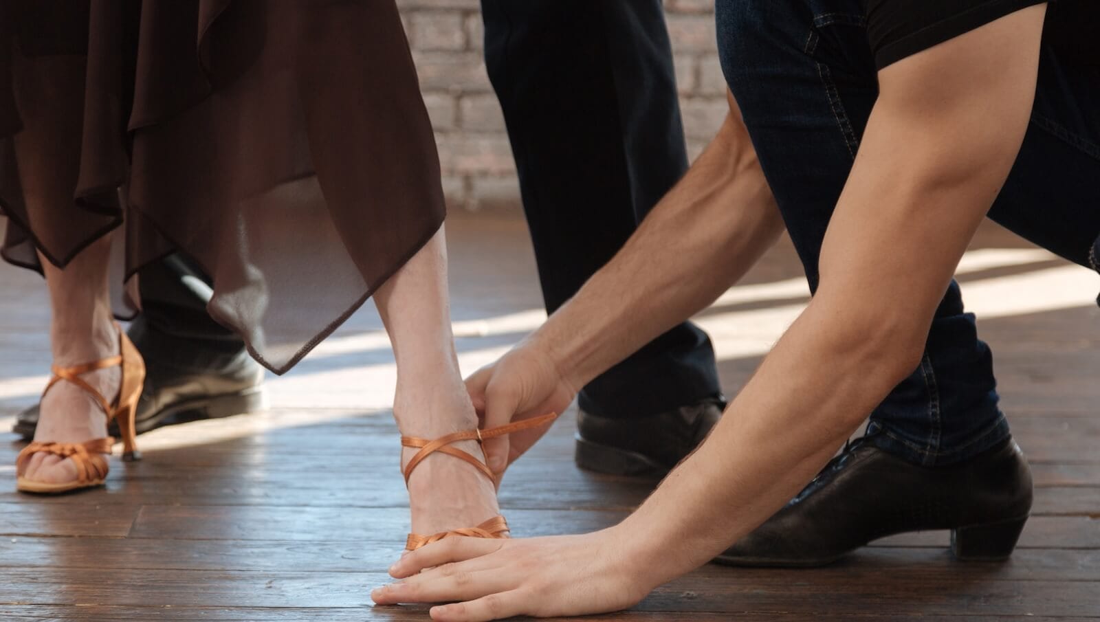 dance coach teaching couple dance steps: how to stay one step ahead in the stock market