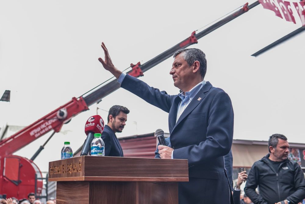 CHP Genel Başkanı Özgür Özel: Deprem Bölgesinde Ordunun Sahaya Çıkmaması Eleştirildi