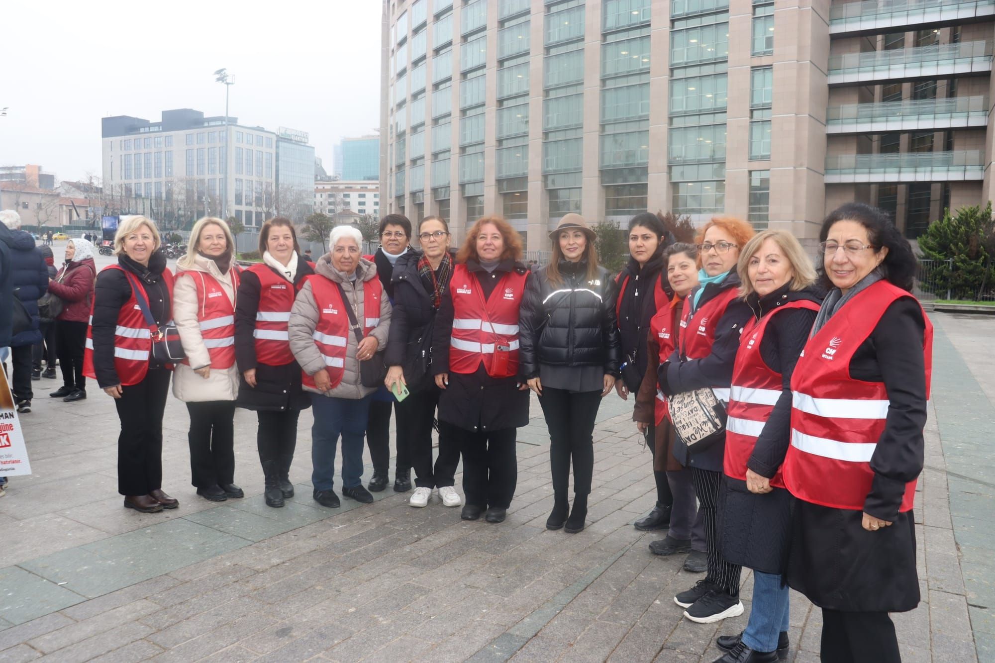 Silivri CHP Kadın Kolları Kurfallı’da Saha Çalışması Yürüttü