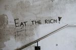 Eat the Rich, Graffiti in a stairwell - Claudio Schwarz - Unsplash
