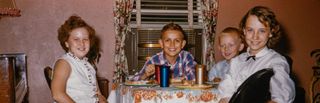 Four kids from the 1950s - Annie Spratt, Unsplash 