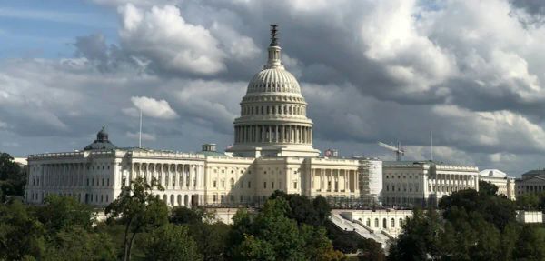 United States Capital Building - Joshua Woods, Unsplash