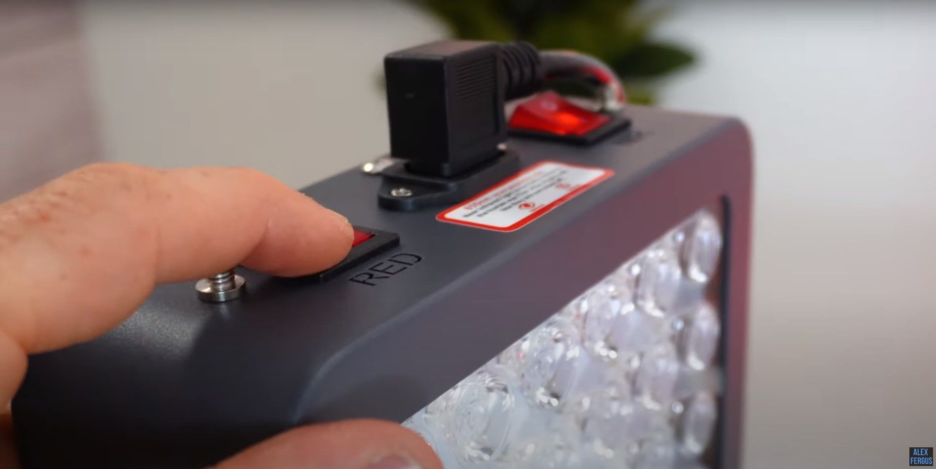 Hooga HG300 only has these two buttons on the top