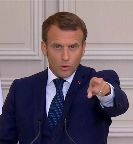 Dans un monde réellement renversé, le vrai est un moment du faux