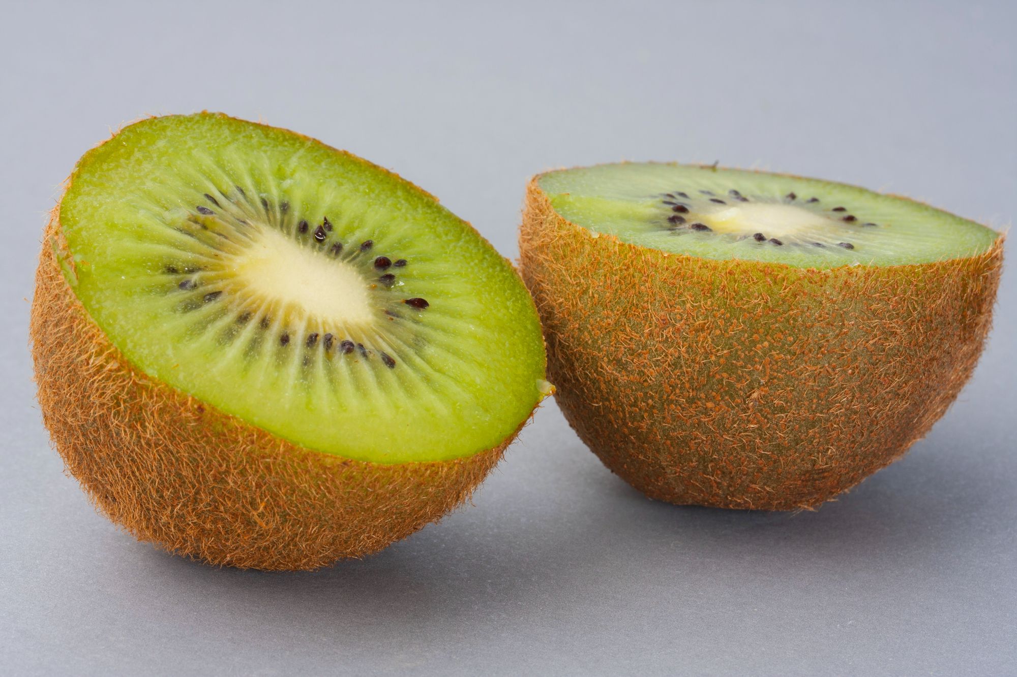 can dogs eat kiwi