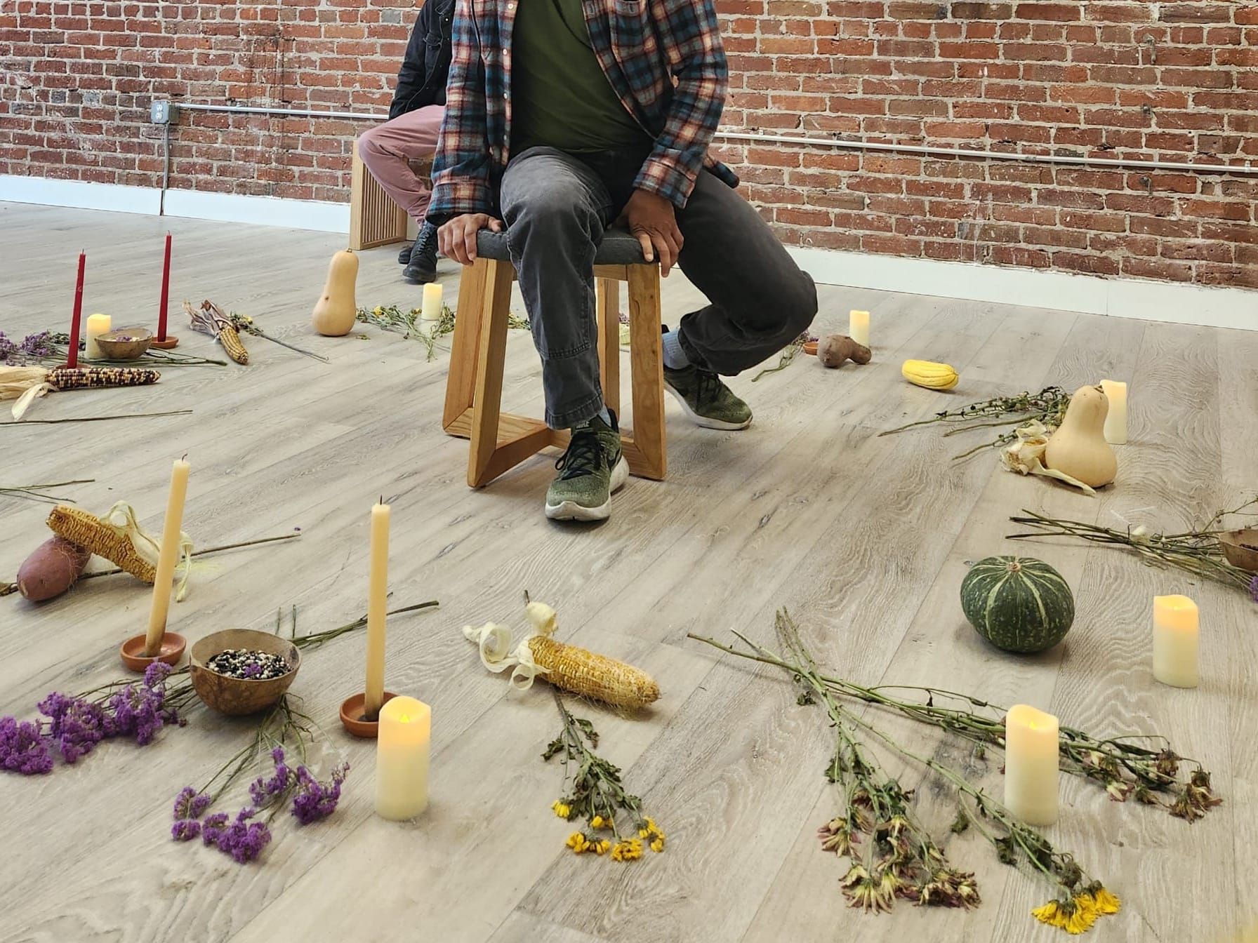 Seven Minutes within the Heavens