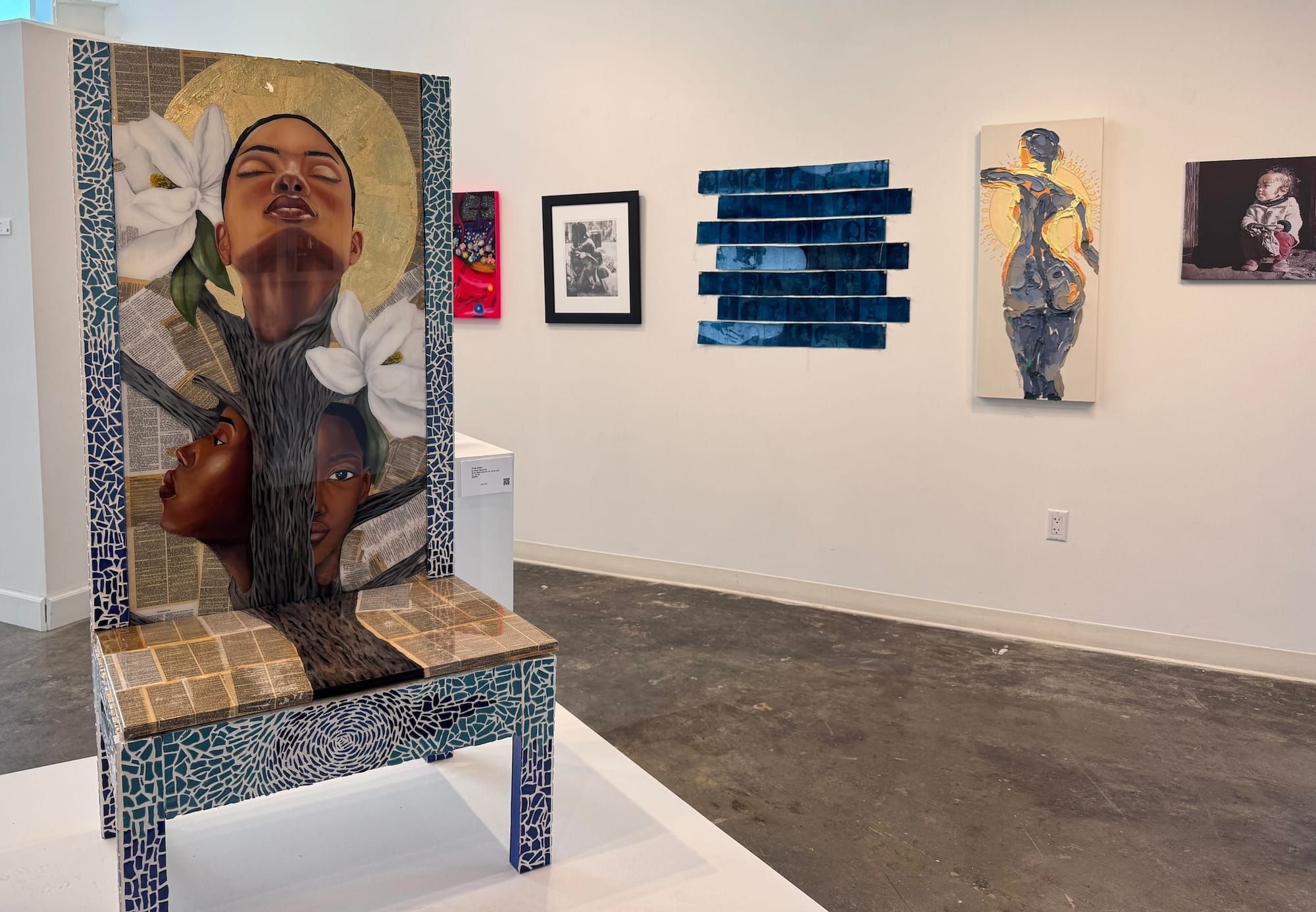 "Tree Chair" Turns Instagram Photo Op Into Meditation