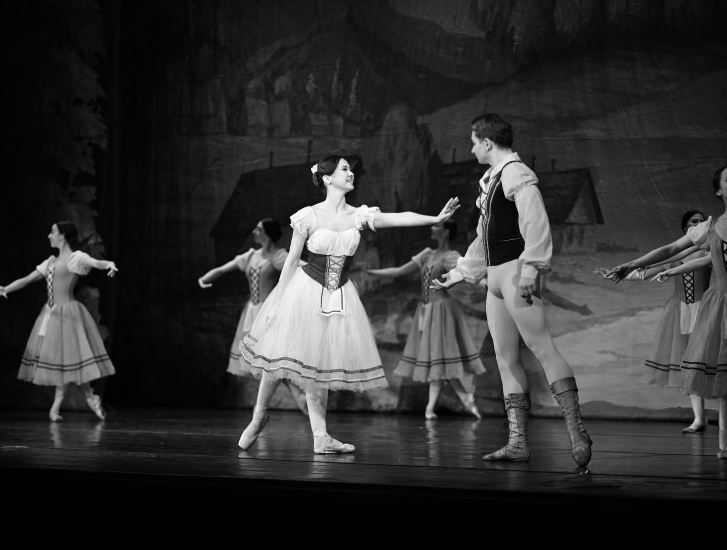 Grand Kyiv Ballet's "Giselle" Enchants