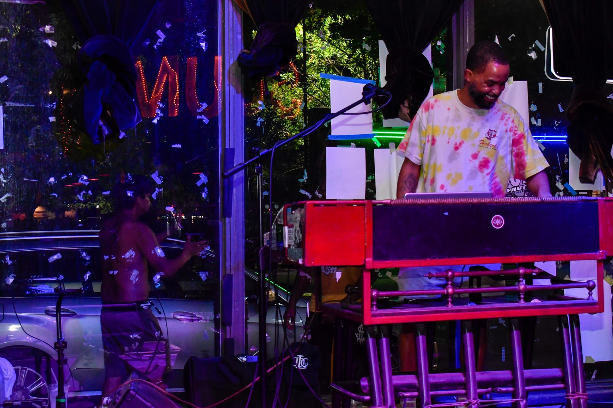 No One’s Bridging The Tulsa And Dallas Hip-Hop Scenes Like dj noname.