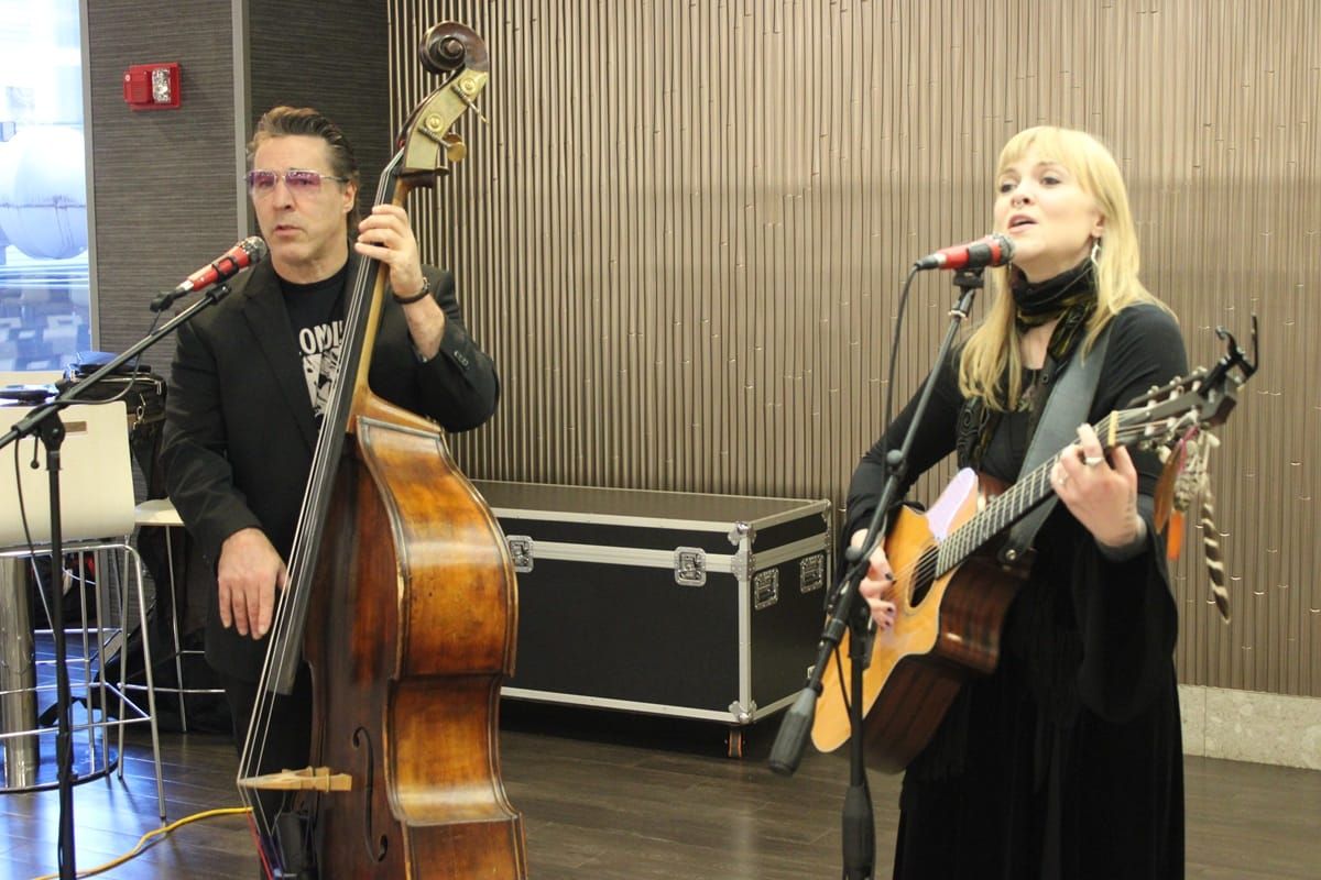 Folk Noir, Down To Earth