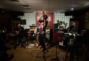 Allen Dennard Arrives