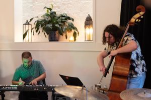 Garden Jazz Livens Zinc Alley