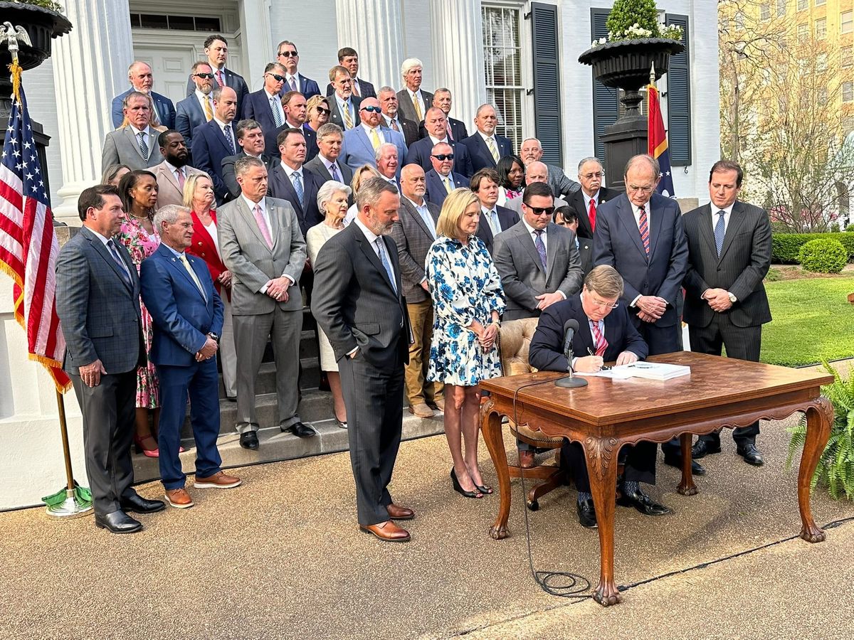 Mississippi Moves To Eliminate State Income Tax