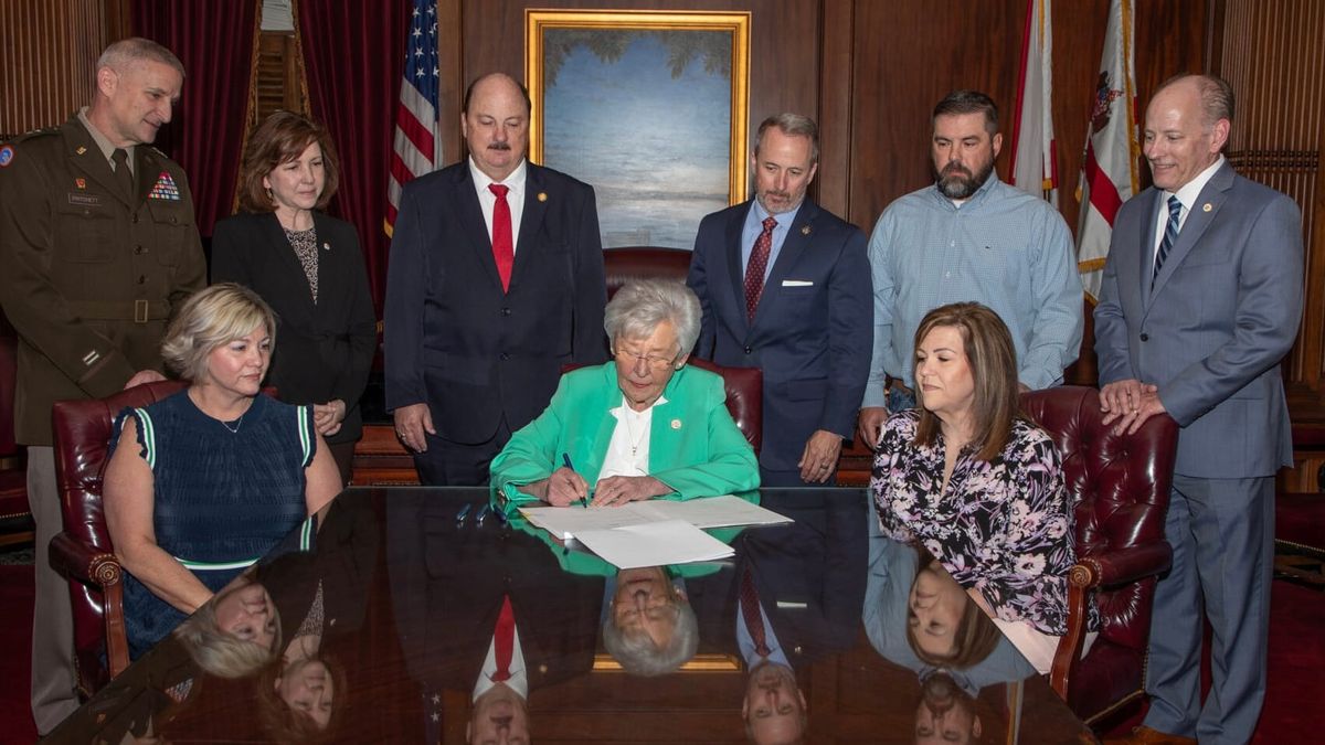 Governor Ivey Signs Houston Hunter Act
