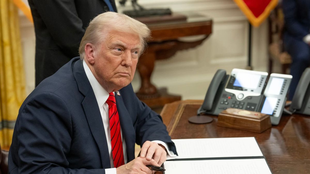 Trump Signs EO Strengthening Domestic Pharmaceutical Production