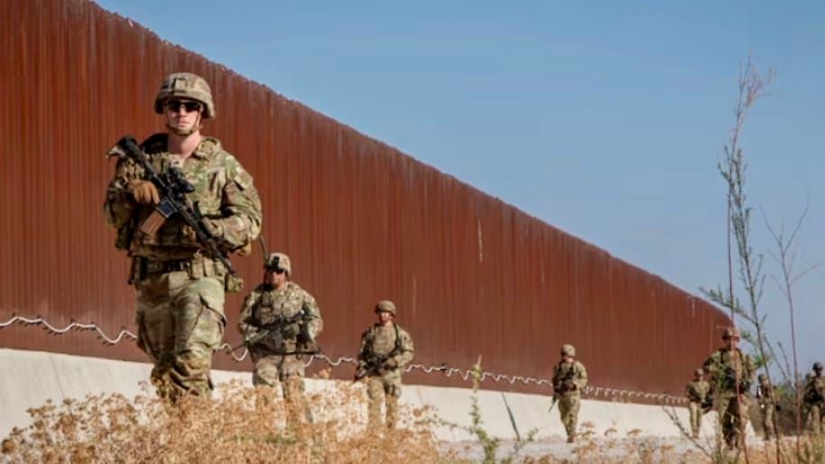 Aderholt Throws Support Behind New Medal for Border Personnel