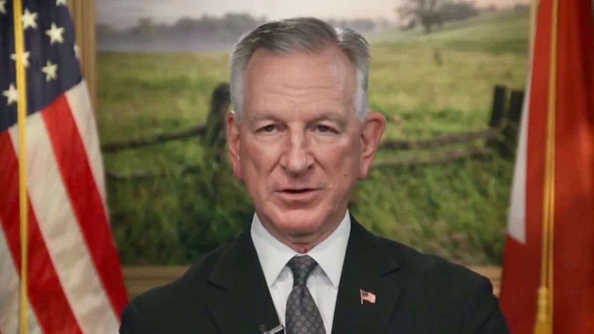 Senator Tuberville Backs Bill to Criminalize Blocking Public Roads