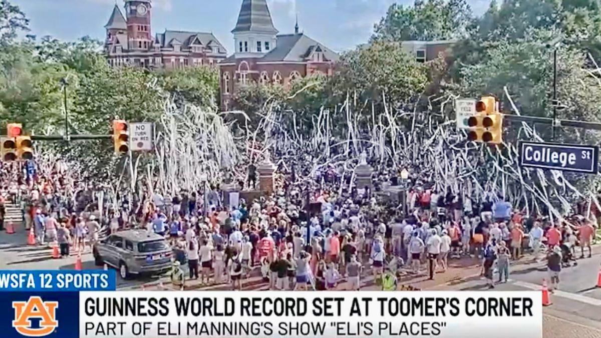 Eli Manning Sets Toilet Paper Rolling Record at Toomer’s Corner