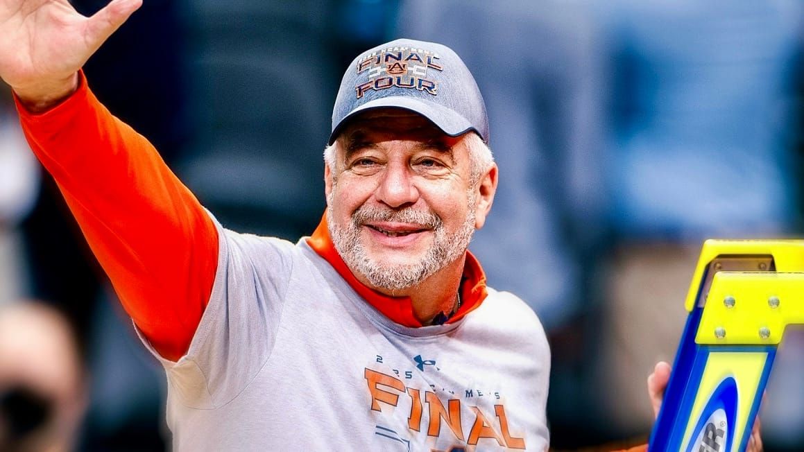 Bruce Pearl Leans Toward Staying at Auburn