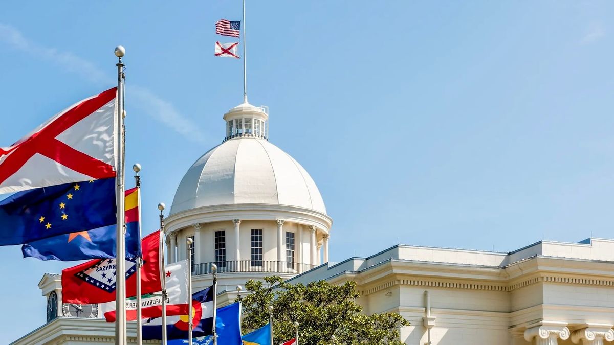 Trump Holds Commanding Lead in First Alabama Poll; Marshall Tops Early Senate Field