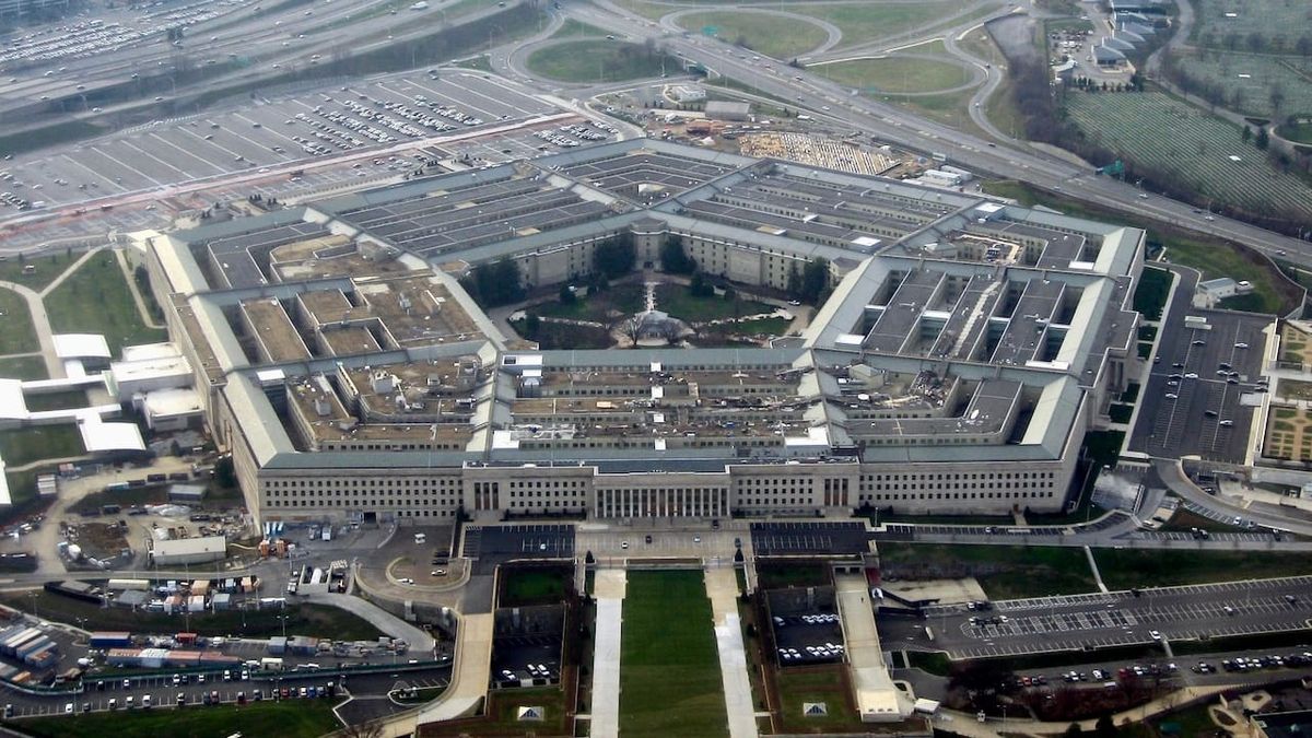Pentagon Accepts $130 Million Anonymous Gift to Help Pay Troops Amid Shutdown