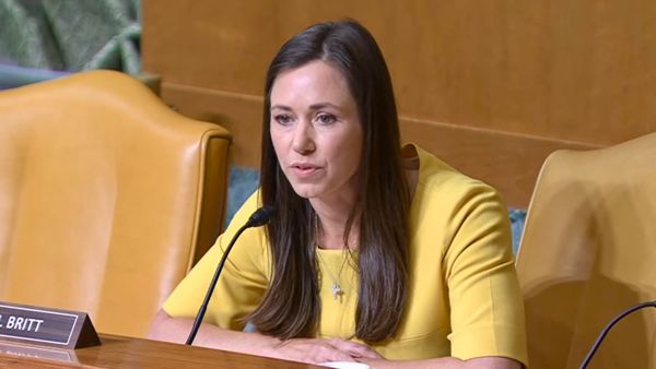 Britt Presses for I-65 Expansion, Gains Support from Transportation Secretary